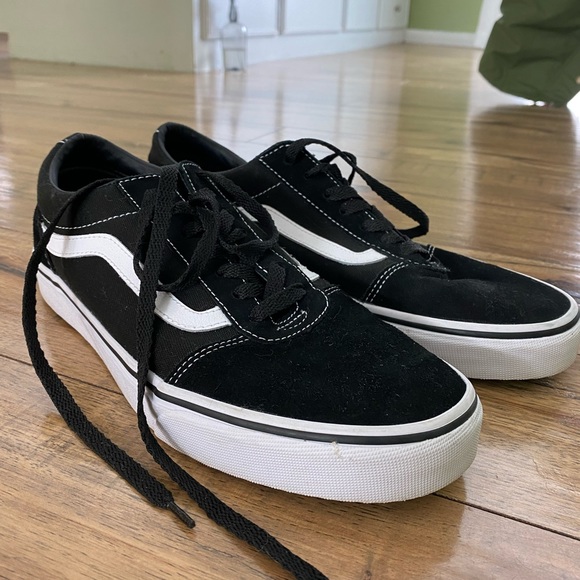 Vans Other - Vans Shoes Men sz 10 (basically new)